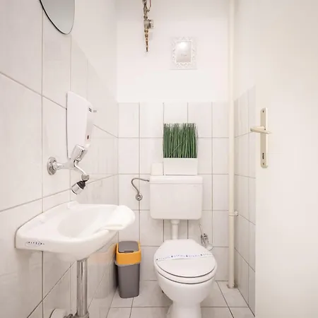 Whitefield Budapešť